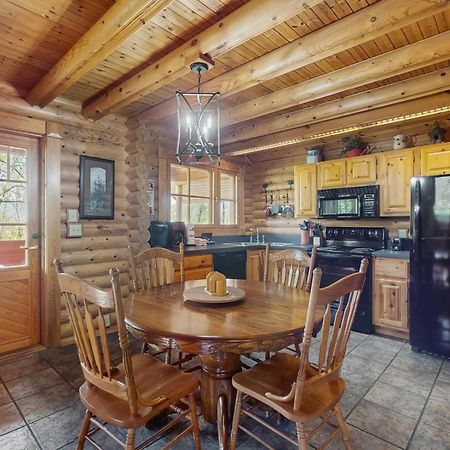 Pine Cone Cabin Гатлинбург Экстерьер фото